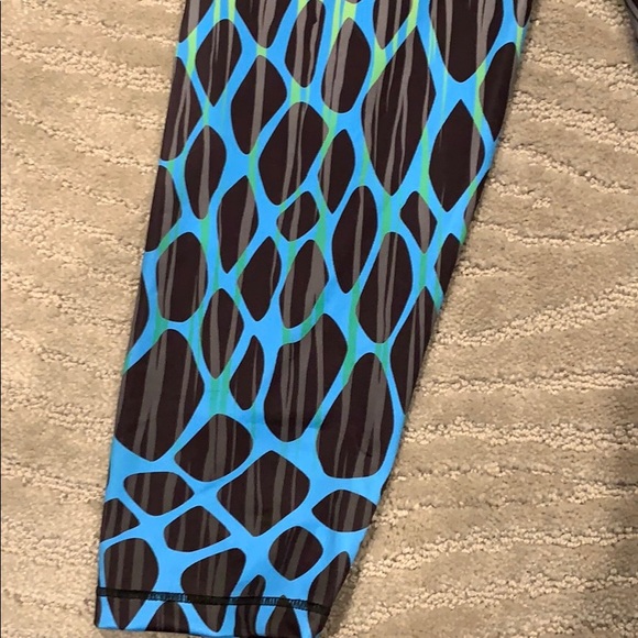 NWT activefit sportswear Capri size small - Picture 4 of 6